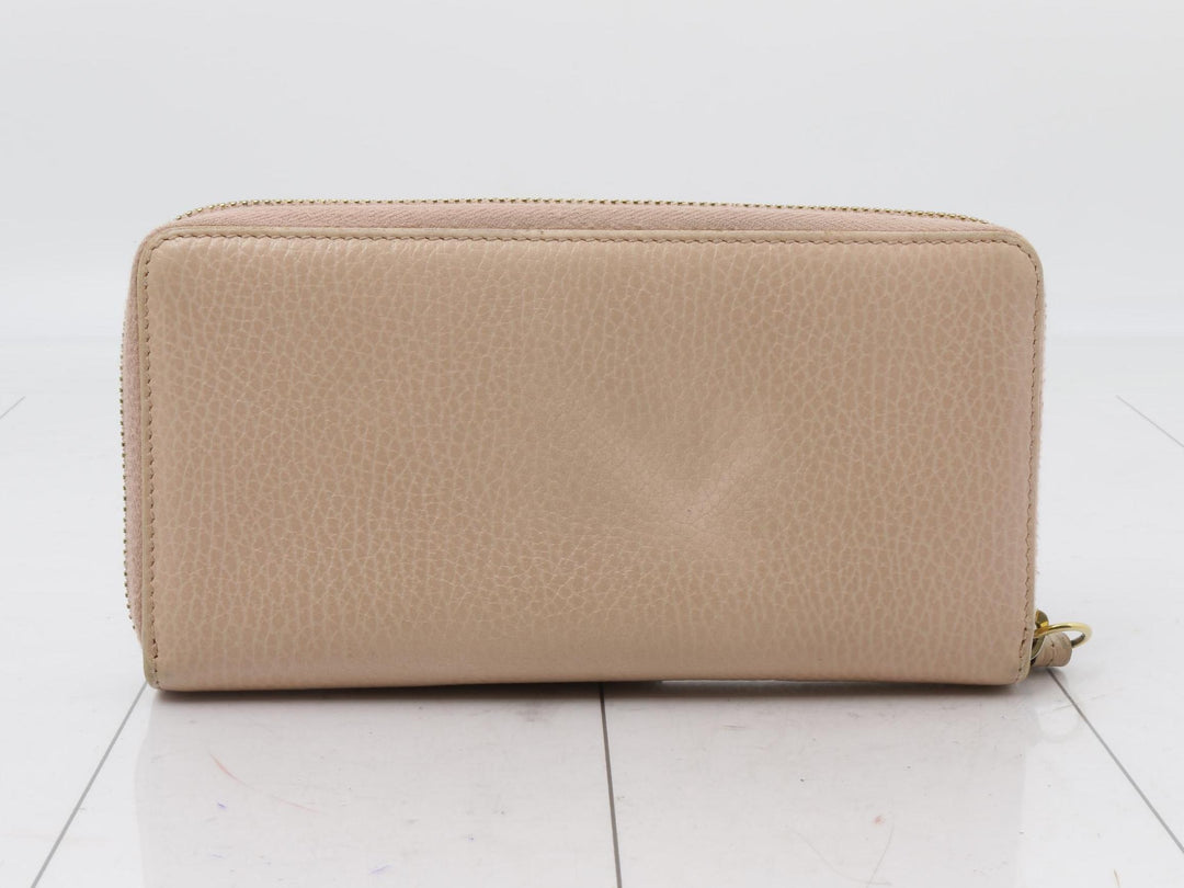 Bordeaux Clutch