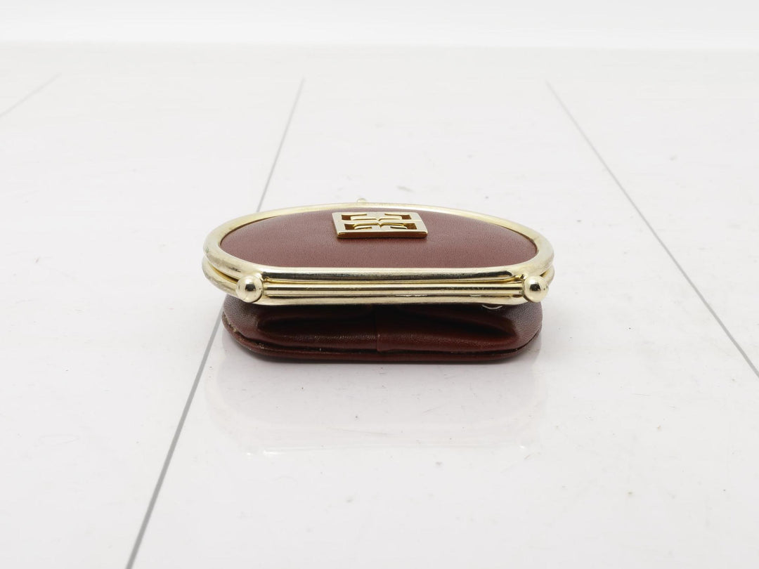 Beige Shelly Line Clutch
