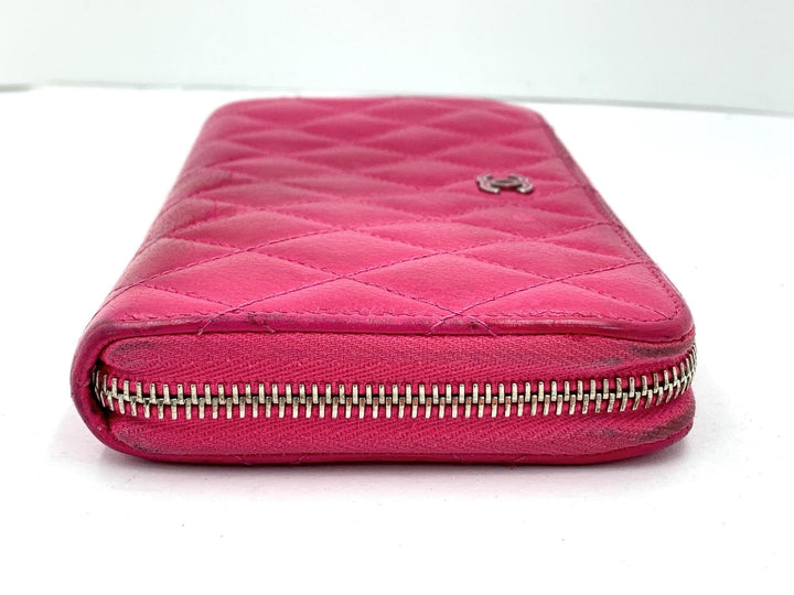 Black Zippy Wallet