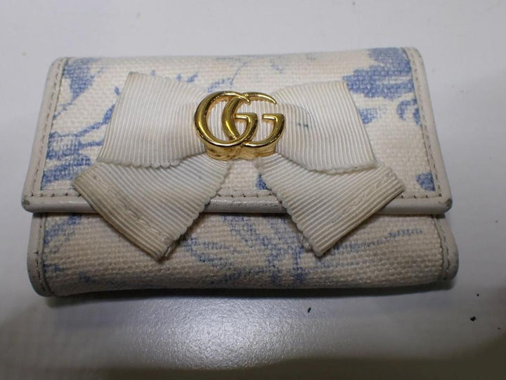 White Key Case (6)