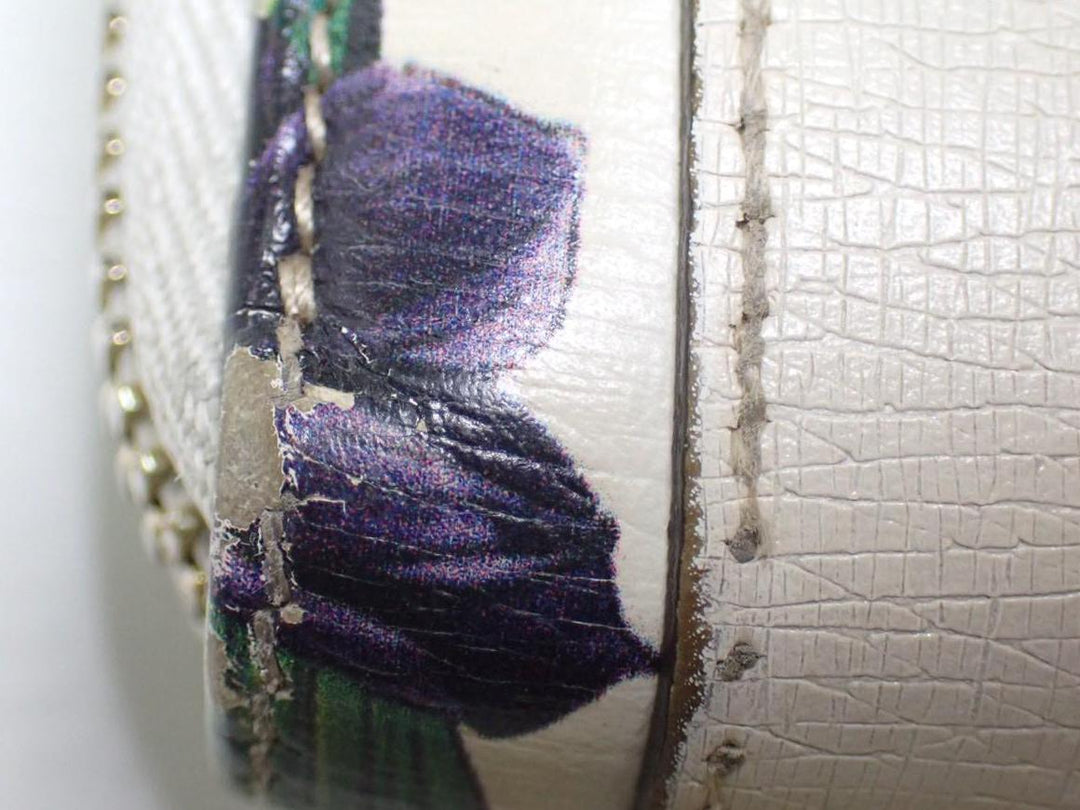 White Zippy Wallet
